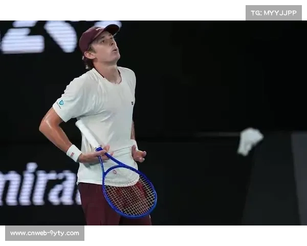 阿尔卡拉斯三盘逆转强敌 首进澳网男单决赛将战德米纳尔